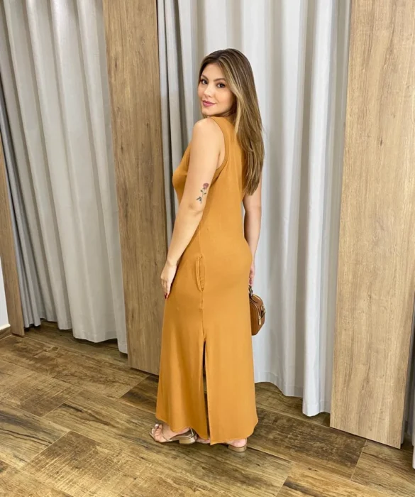 Vestido Longo sem Bojo de Malha com Bolsos Caramelo - Fernanda Ramos Store