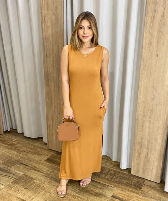 Vestido Longo sem Bojo de Malha com Bolsos Caramelo - Fernanda Ramos Store