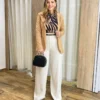 Blazer Manga Longa Feminino Débora com Bolsos Falsos Bege - Fernanda Ramos Store