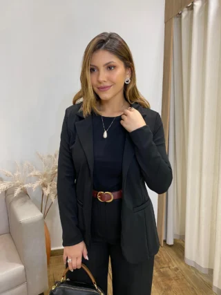 Blazer Manga Longa Feminino Débora com Bolsos Falsos Preto - Fernanda Ramos Store