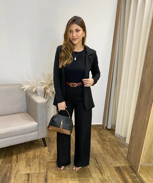 Blazer Manga Longa Feminino Débora com Bolsos Falsos Preto - Fernanda Ramos Store