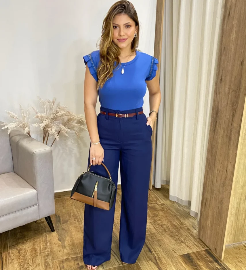 Blusa Feminina Lívia com Detalhe na Manga Azul - Fernanda Ramos Store