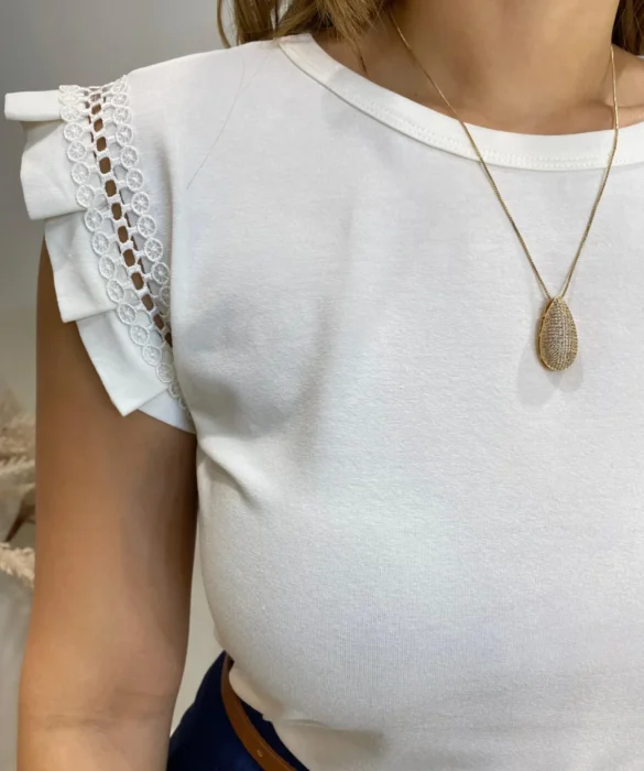 Blusa Feminina Lívia com Detalhe na Manga Off White - Fernanda Ramos Store