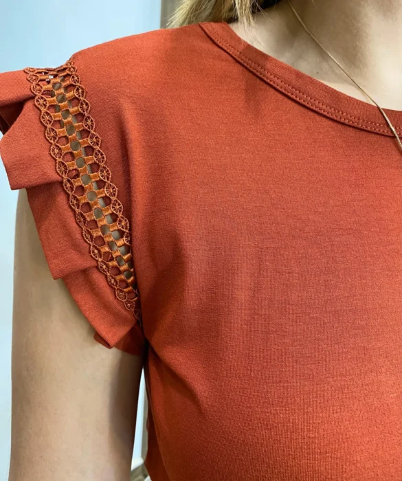 Blusa Feminina Lívia com Detalhe na Manga Terracota - Fernanda Ramos Store