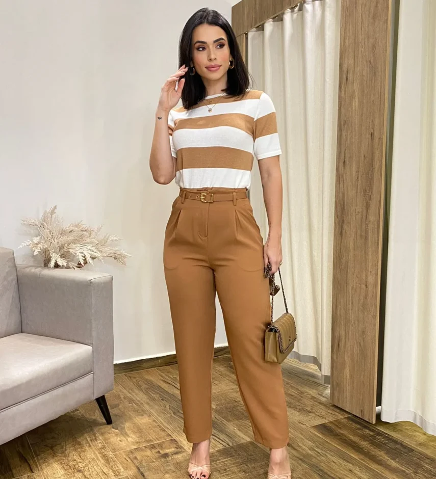 Blusa Feminina Tricot Catarina Manga Curta Listrada de Bege - Fernanda Ramos Store