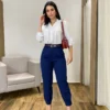 Calça Cenoura Alfaiataria Feminina com 2 Botões Azul Marinho - Fernanda Ramos Store