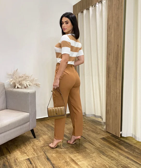 Calça Feminina Mary Alfaiataria Caramelo com Cinto - Fernanda Ramos Store