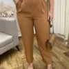 Calça Feminina Mary Alfaiataria Caramelo com Cinto - Fernanda Ramos Store