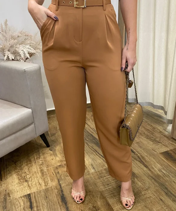 Calça Feminina Mary Alfaiataria Caramelo com Cinto - Fernanda Ramos Store