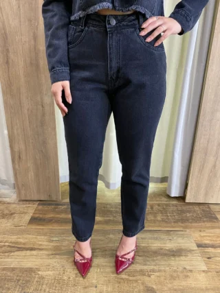 Calça Jeans Feminina Mom Stella Preta - Fernanda Ramos Store