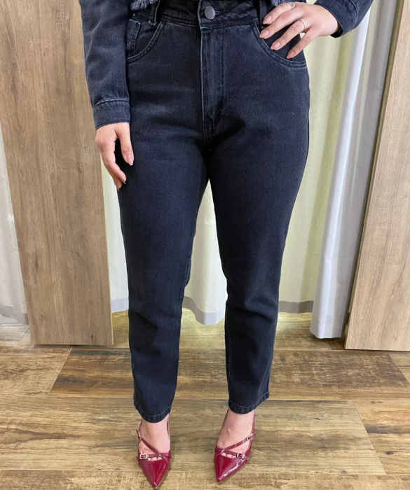 Calça Jeans Feminina Mom Stella Preta - Fernanda Ramos Store