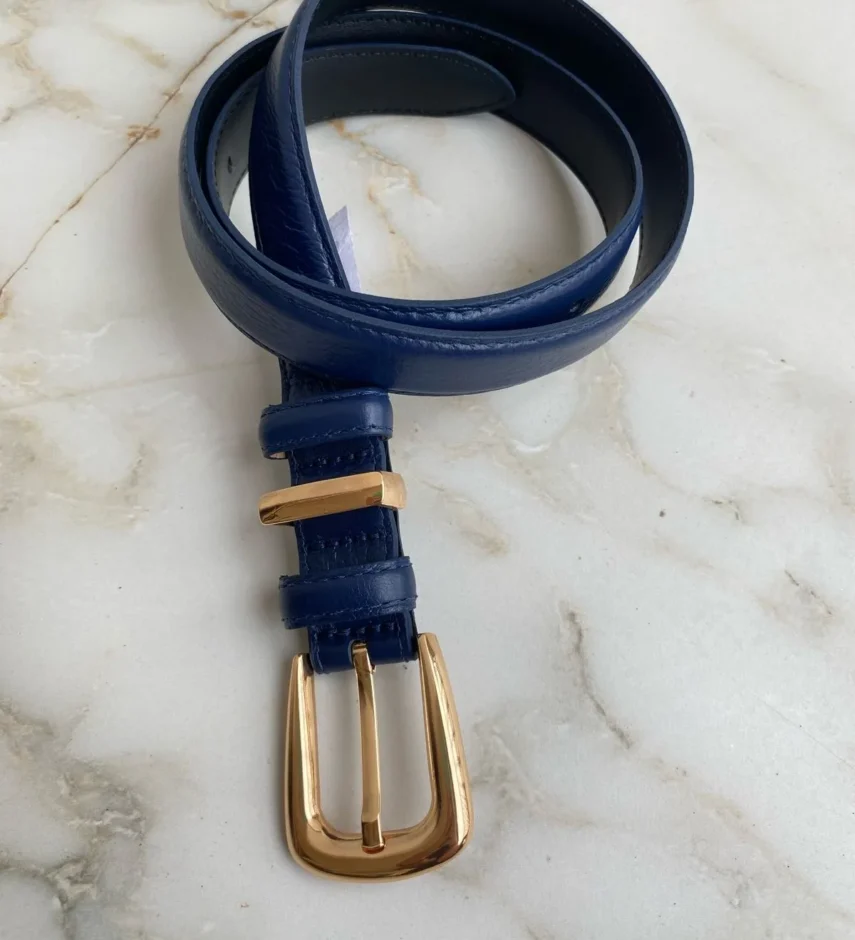 Cinto Feminino de Couro Azul com Fivela Dourada - Fernanda Ramos Store