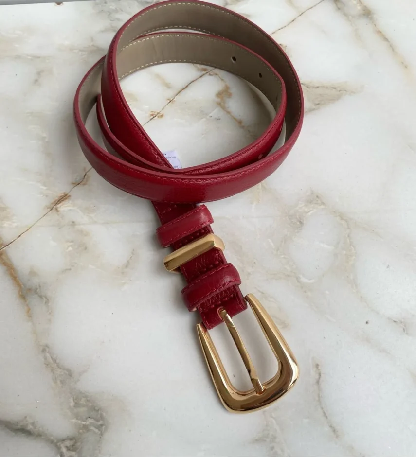 Cinto Feminino de Couro Vinho com Fivela Dourada - Fernanda Ramos Store