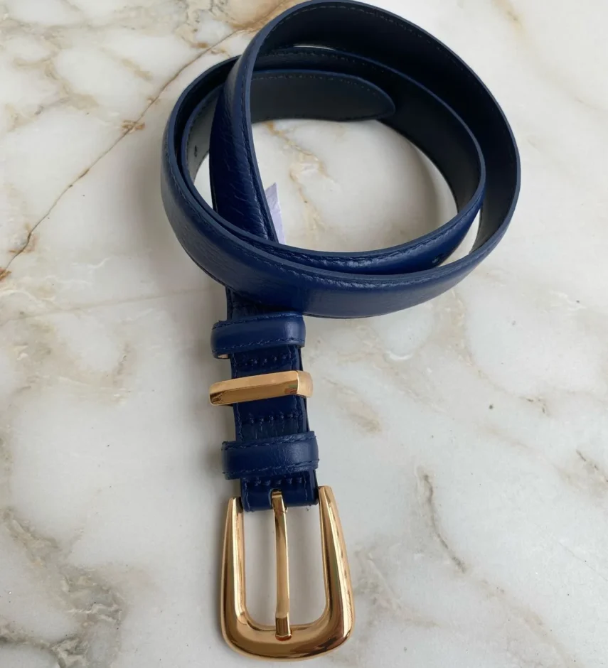 Cinto Feminino de Couro Azul com Fivela Dourada - Fernanda Ramos Store