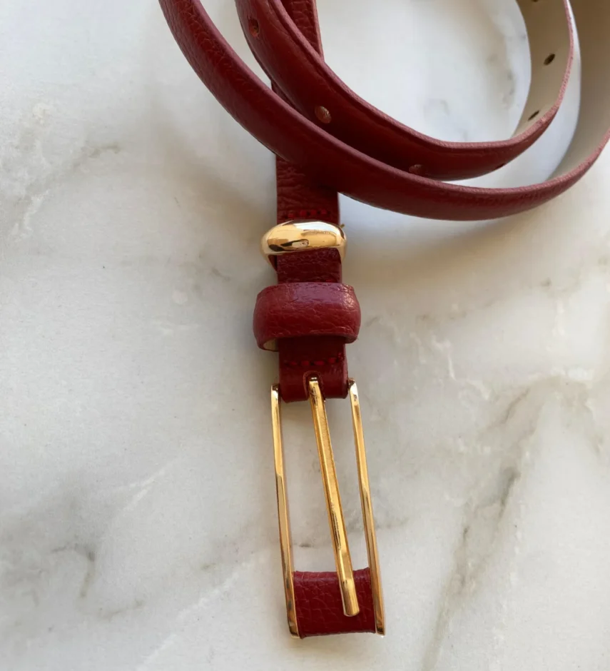 Cinto Feminino Elisa de Couro Vinho com Fivela Dourada - Fernanda Ramos Store