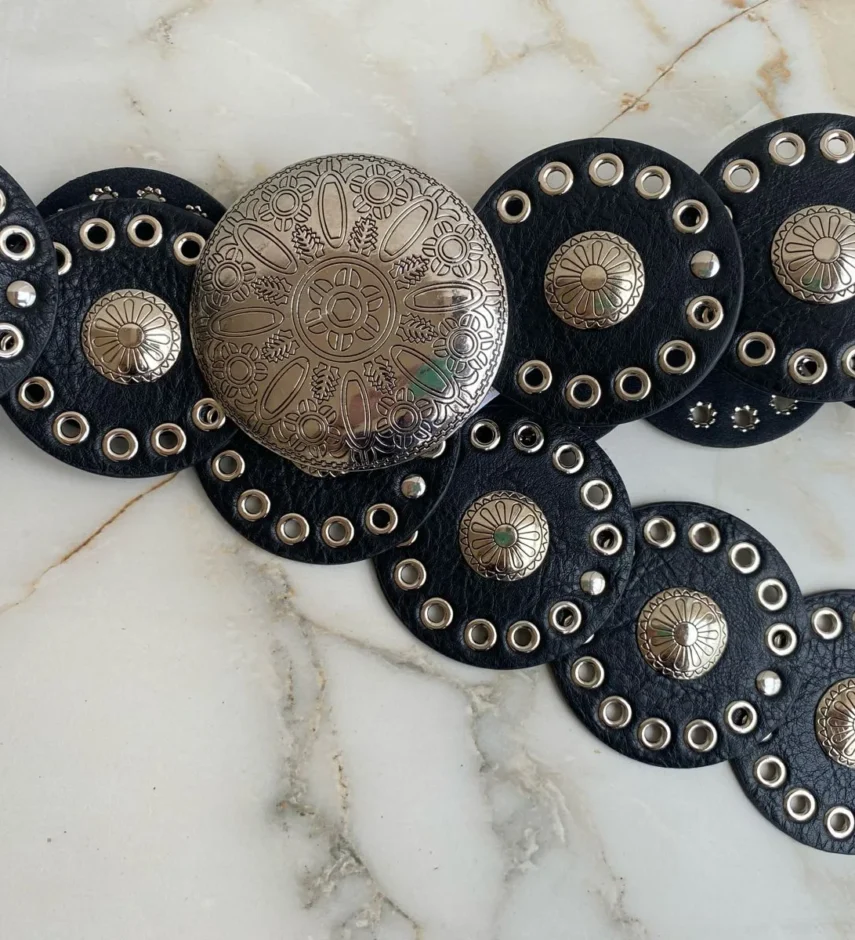 Cinto Feminino Esther Preto com Detalhes Prata - Fernanda Ramos Store