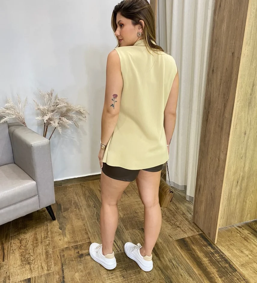 Colete Feminino Raquel com Bolsos Bege - Fernanda Ramos Store