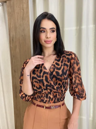 Cropped Feminino Íris Tule Manga 3/4 Animal Print - Fernanda Ramos Store