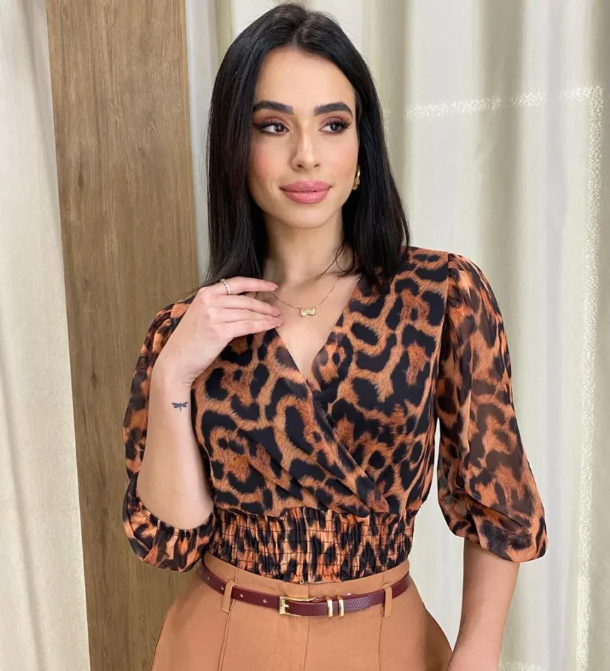 Cropped Feminino Íris Tule Manga 3/4 Animal Print - Fernanda Ramos Store