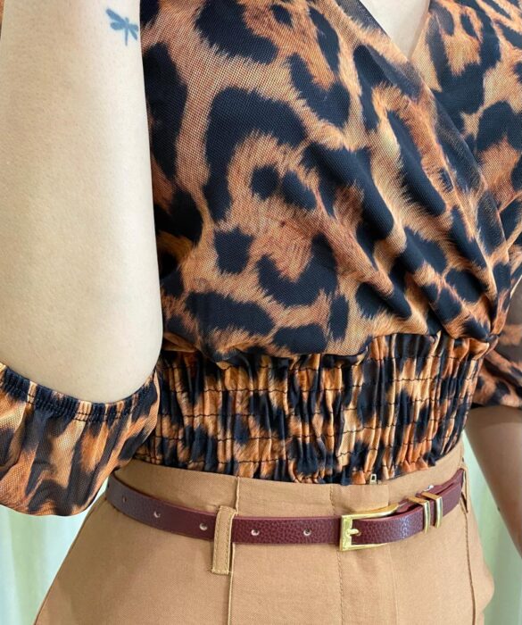 Cropped Feminino Íris Tule Manga 3/4 Animal Print - Fernanda Ramos Store