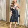 Saia Midi Couro Eco Stella com Bolsos Preta - Fernanda Ramos Store