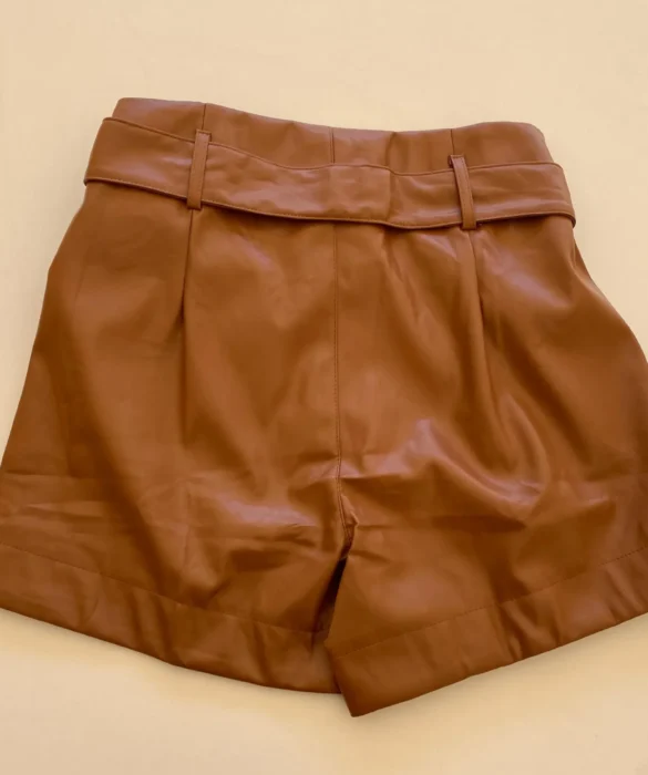 Short Feminino Laura Couro Eco com Cinto Caramelo - Fernanda Ramos Store