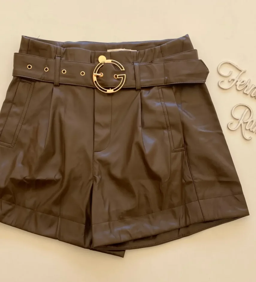 Short Feminino Laura Couro Eco com Cinto Marrom - Fernanda Ramos Store