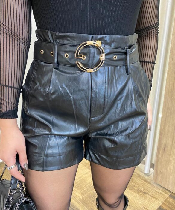 Short Feminino Laura Couro Eco com Cinto Preto - Fernanda Ramos Store