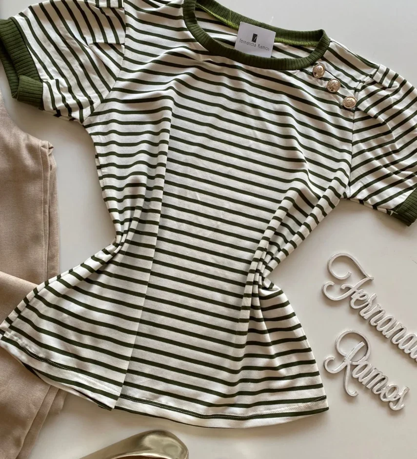 T-shirt Manga Curta Feminina Melissa Listrada de Verde - Fernanda Ramos Store