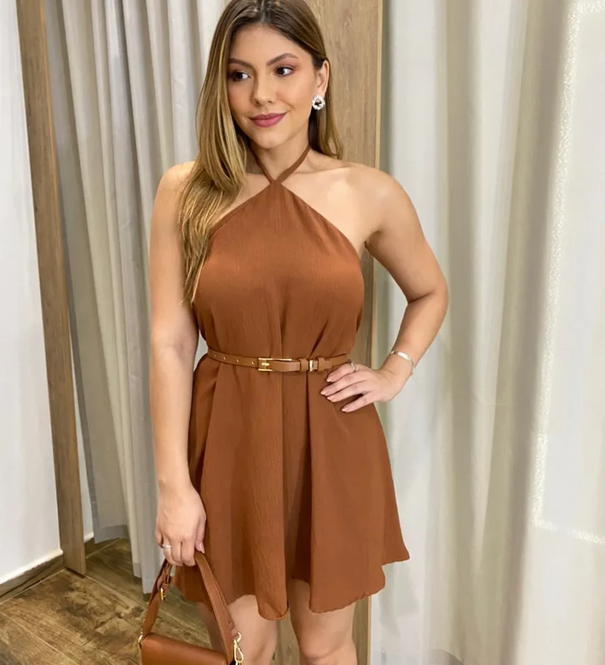 Vestido Feminino Curto sem Bojo com Amarração no Pescoço Marrom - Fernanda Ramos Store