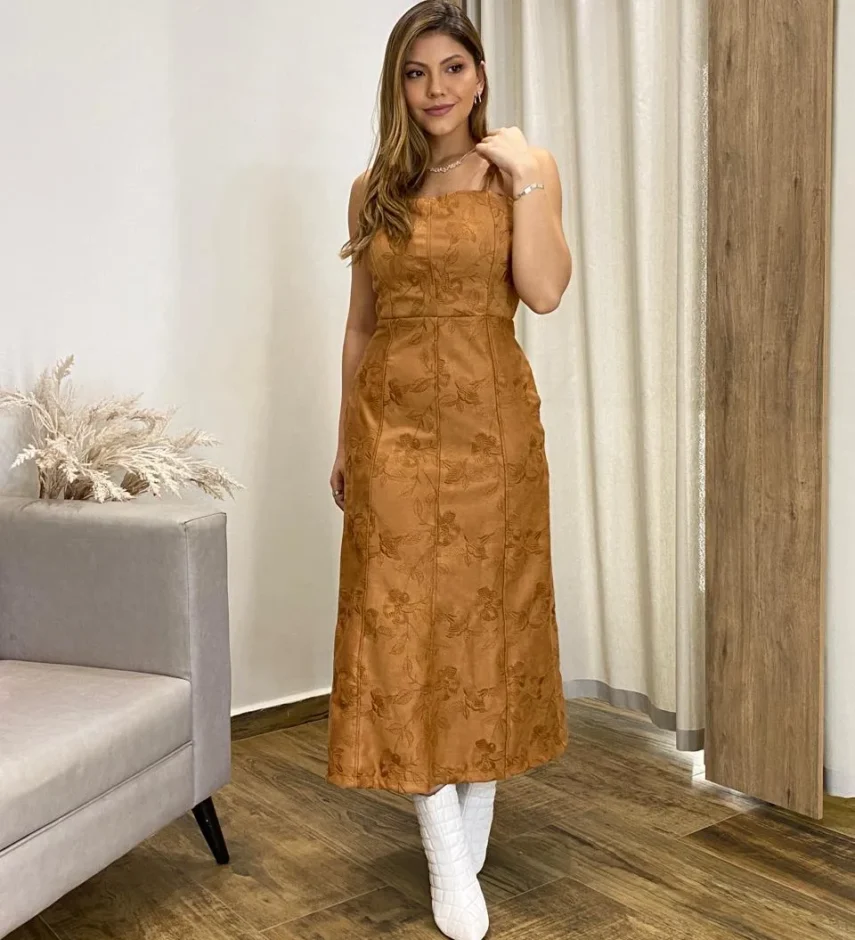 Vestido Feminino Midi sem Bojo Suede Bordado Floral Caramelo - Fernanda Ramos Store
