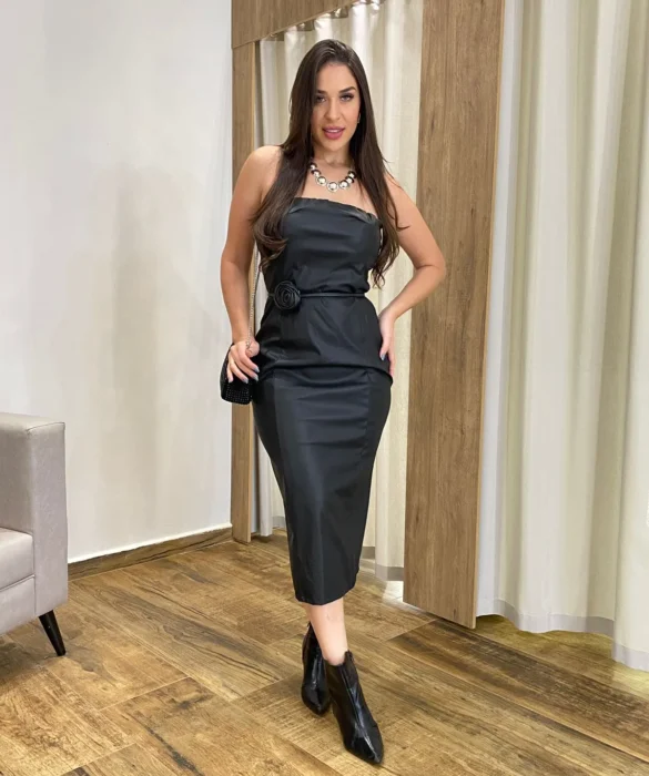 Vestido Feminino Midi Tomara que Caia com Bojo Couro Eco Preto - Fernanda Ramos Store