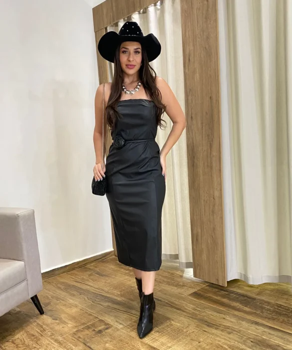 Vestido Feminino Midi Tomara que Caia com Bojo Couro Eco Preto - Fernanda Ramos Store