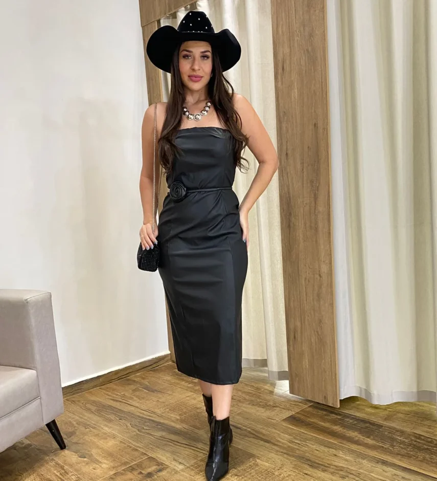 Vestido Feminino Midi Tomara que Caia com Bojo Couro Eco Preto - Fernanda Ramos Store