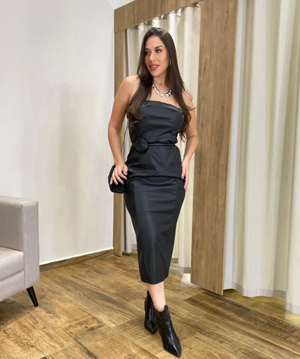 Vestido Feminino Midi Tomara que Caia com Bojo Couro Eco Preto - Fernanda Ramos Store