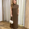 Vestido Longo sem Bojo Moletinho Marrom com Bolsos - Fernanda Ramos Store