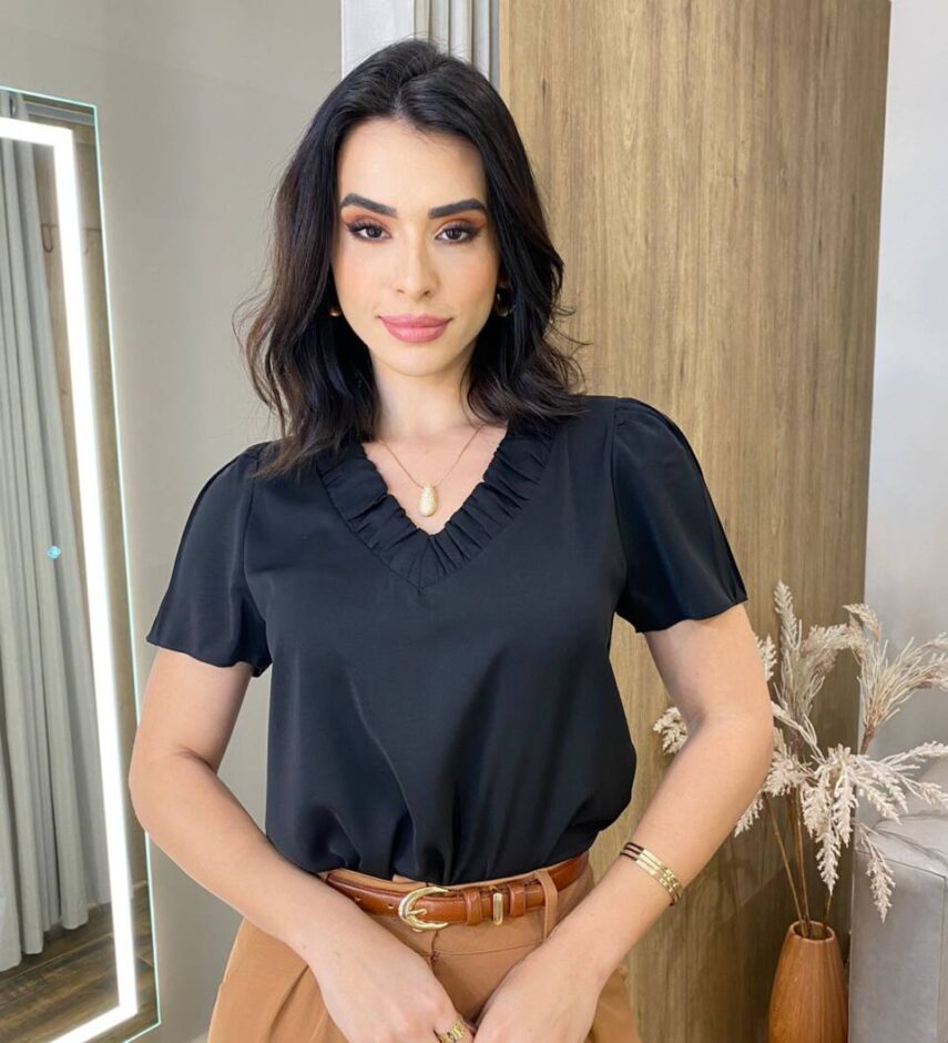 Blusa Crepe Feminina Manga Curta Rebeca Gola V Preta - Fernanda Ramos Store