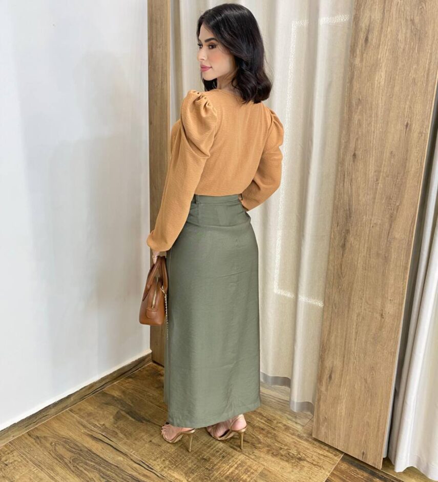 Blusa Feminina de Crepe Manga Longa Heloíse Caramelo - Fernanda Ramos Store