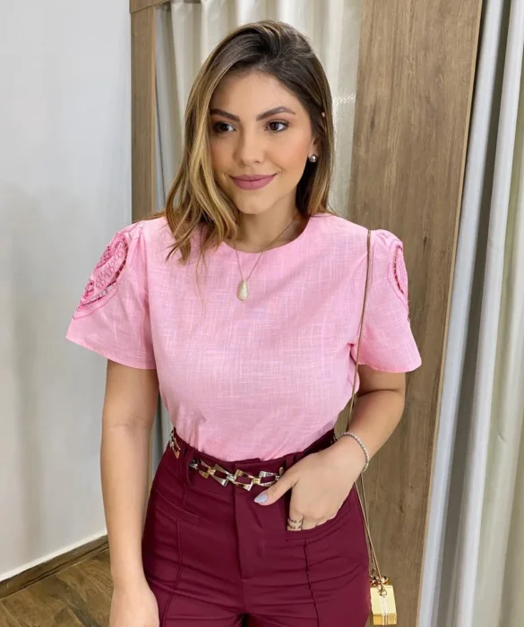 Blusa Feminina Manga Curta Ana com Bordado nas Mangas Rosa - Fernanda Ramos Store