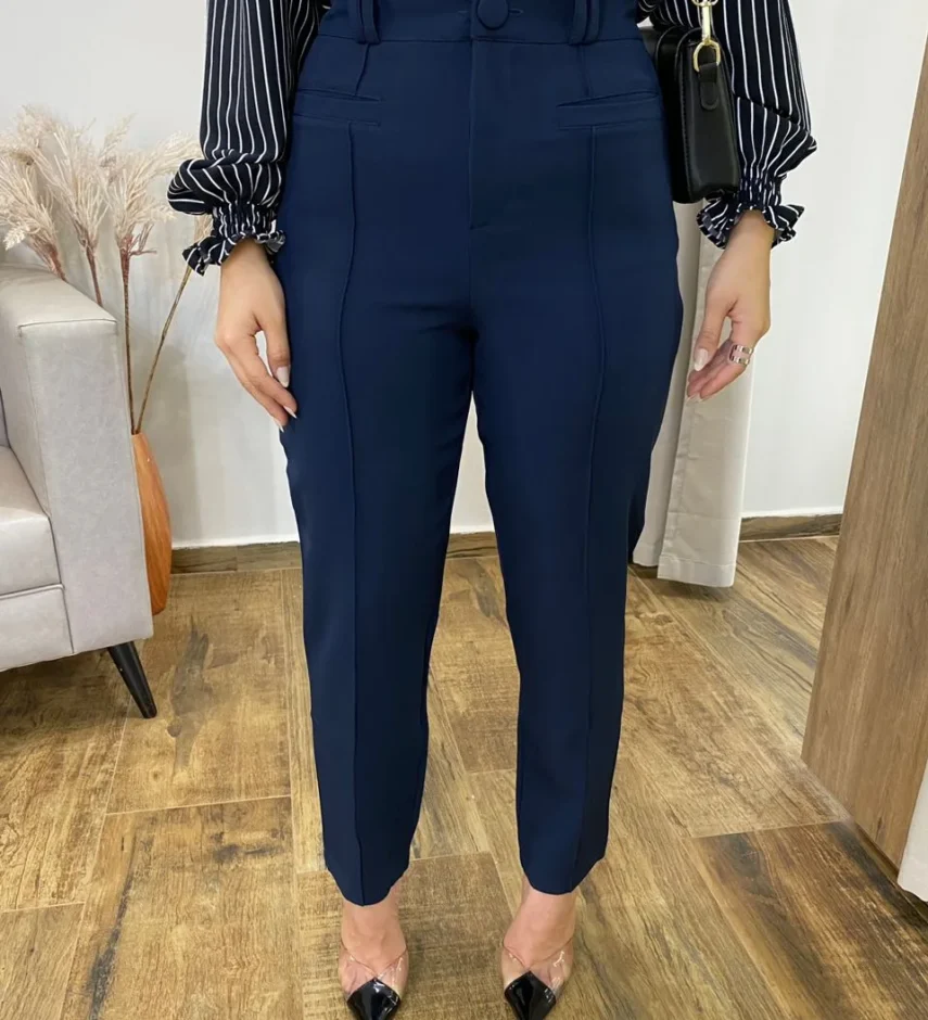 Calça Feminina Alfaiataria Aurora Azul Marinho com Bolsos - Fernanda Ramos Store