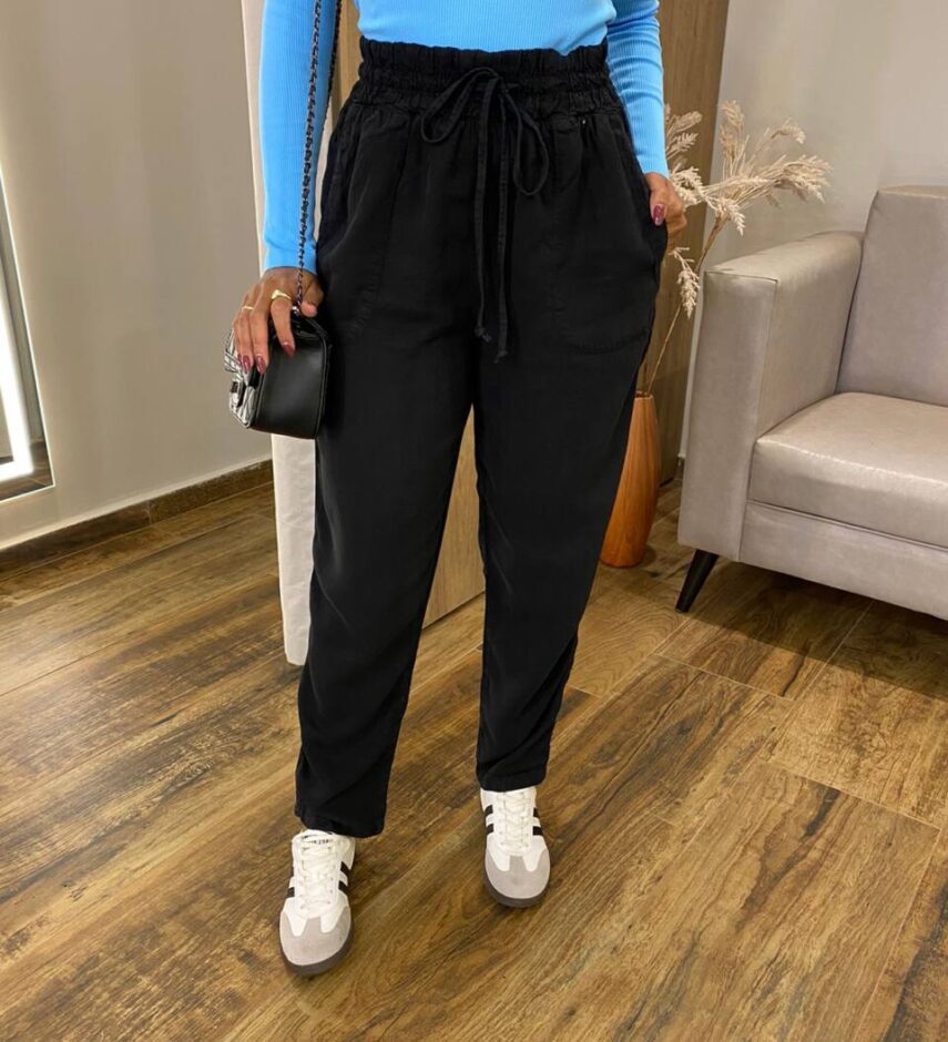 Calça Feminina Jogger com Elástico Liocel Preta 015654 - Fernanda Ramos Store