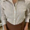 Camisa Cropped Alongado Manga Longa Listrado de Marrom - Fernanda Ramos Store