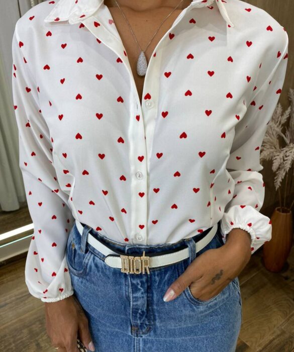 Camisa Feminina Jade Manga Longa Branca Estampada com Corações - Fernanda Ramos Store