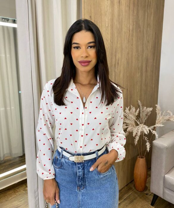 Camisa Feminina Jade Manga Longa Branca Estampada com Corações - Fernanda Ramos Store