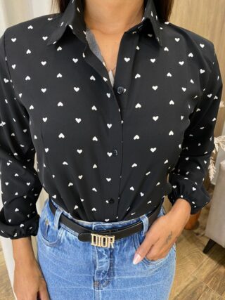 Camisa Feminina Jade Manga Longa Preta Estampada com Corações - Fernanda Ramos Store