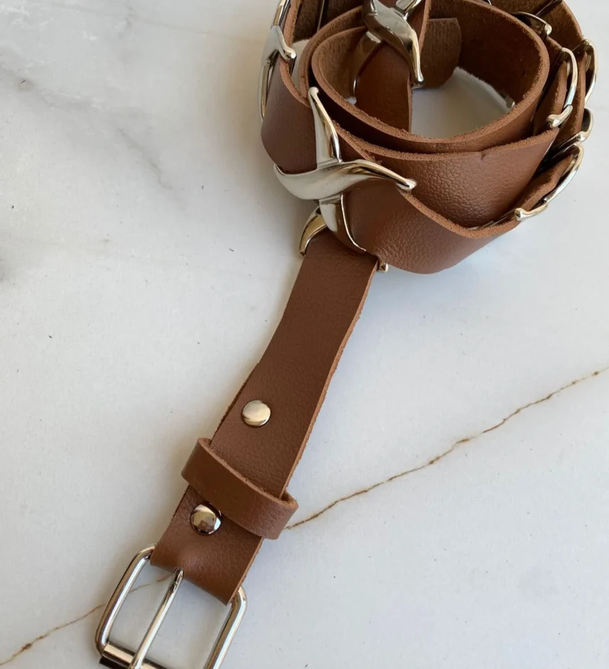 Cinto Feminino Marrom com Detalhes Prata - Fernanda Ramos Store