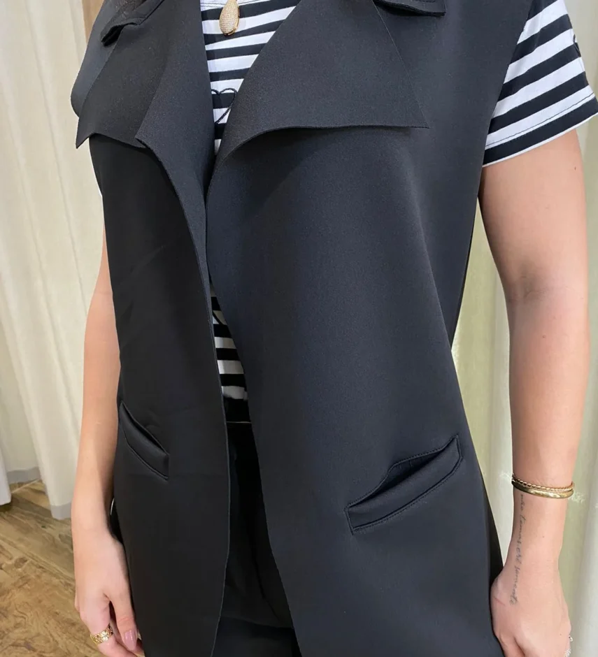 Colete Feminino Raquel com Bolsos Falsos Preto - Fernanda Ramos Store