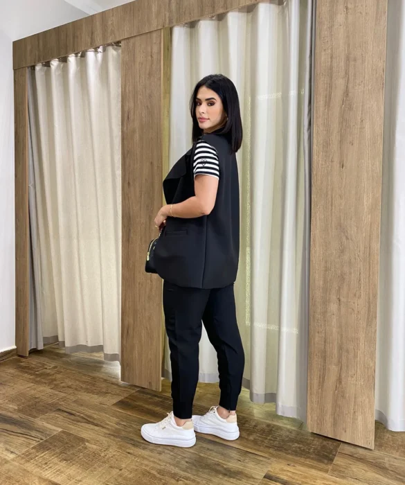 Colete Feminino Raquel com Bolsos Falsos Preto - Fernanda Ramos Store