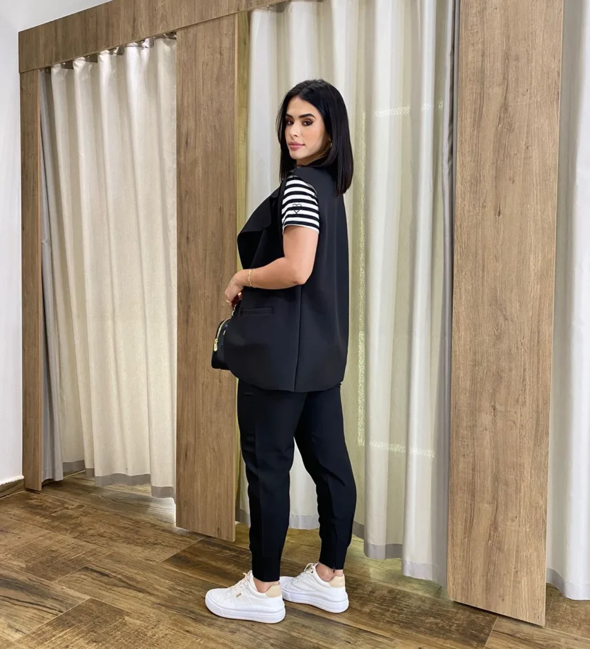 Colete Feminino Raquel com Bolsos Falsos Preto - Fernanda Ramos Store