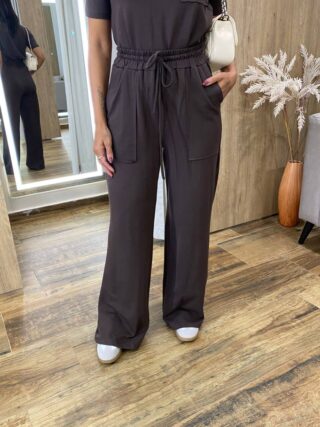 Conjunto Moletinho Lara Calça Pantalona e Cropped Marrom - Fernanda Ramos Store